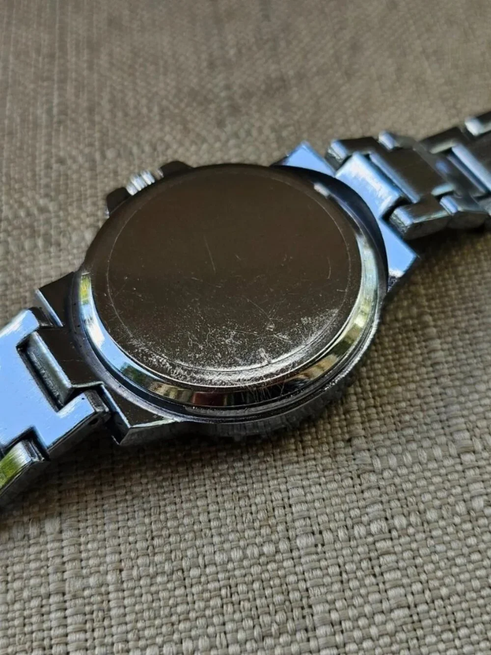 Crystals Accent Face Bezel Wristwatch Silver Tone Fashion Analog Quartz watch